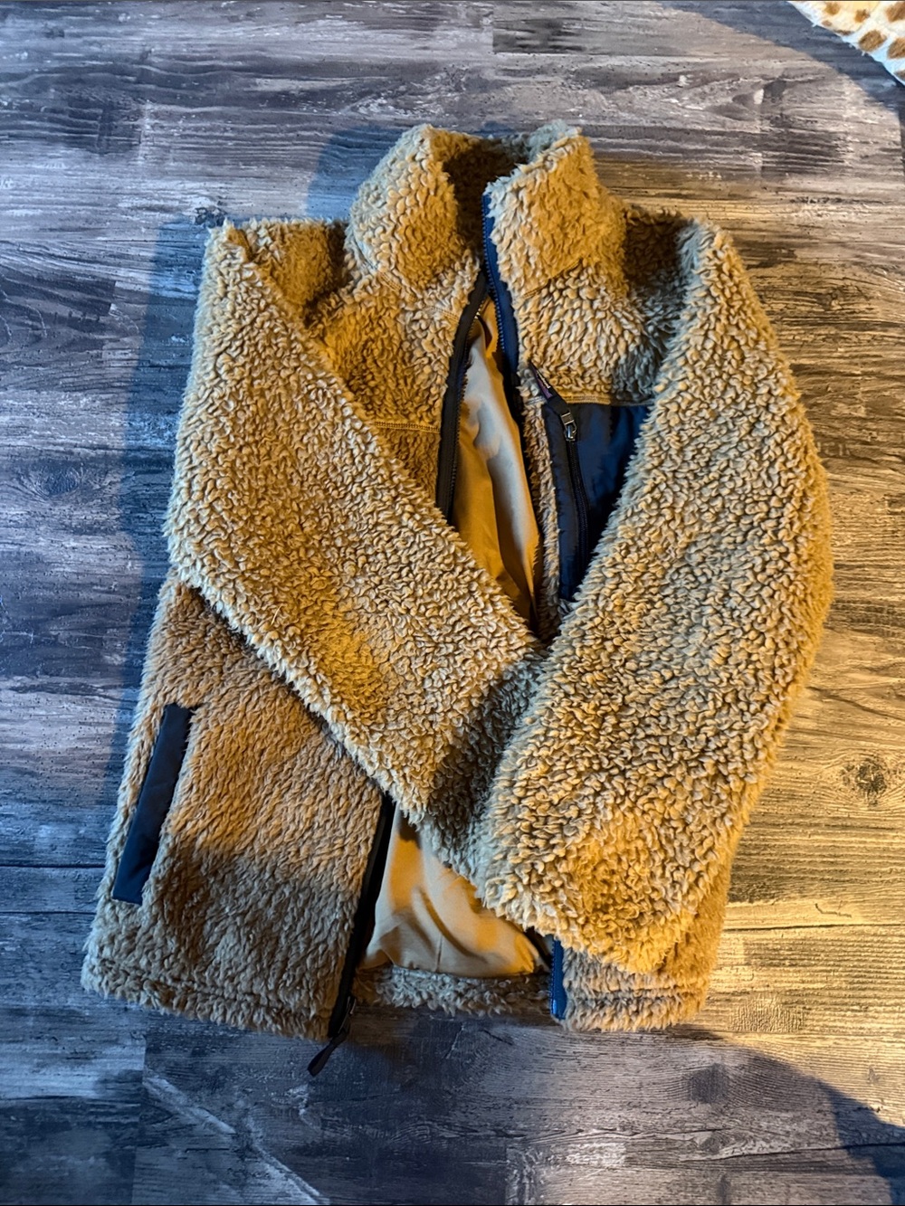 Patagonia Women's retro Jacket in Tan